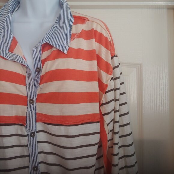 We The Free School House Tee Button Down Boho Coastal Beachy Oversize M - Picture 4 of 13
